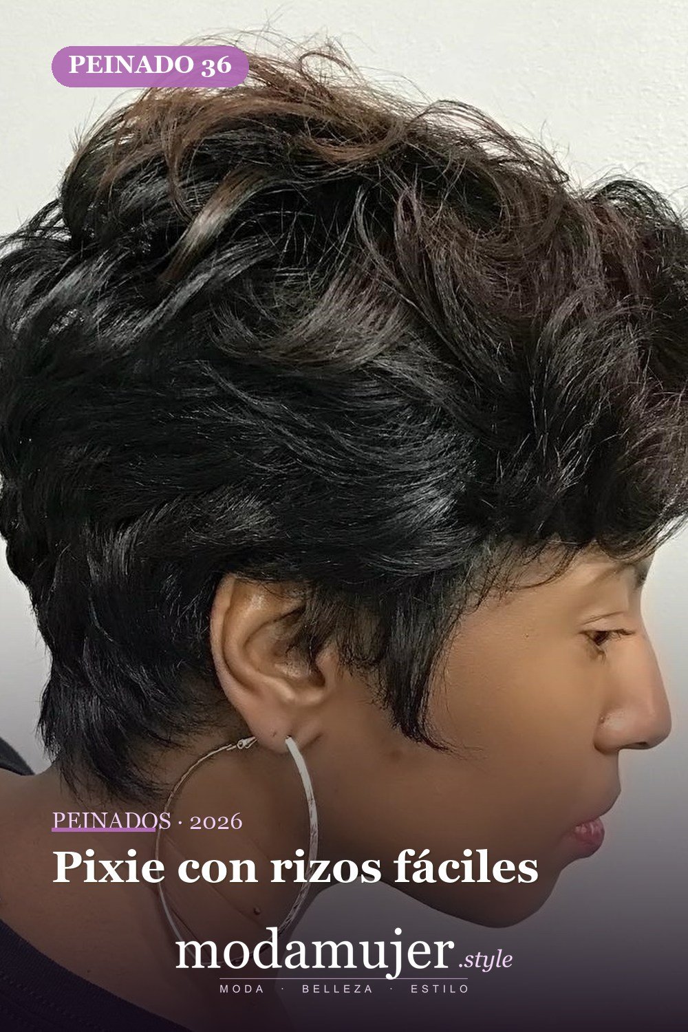 Pixie con rizos fáciles — 50 peinados cortos para mujeres negras que roban todas las miradas