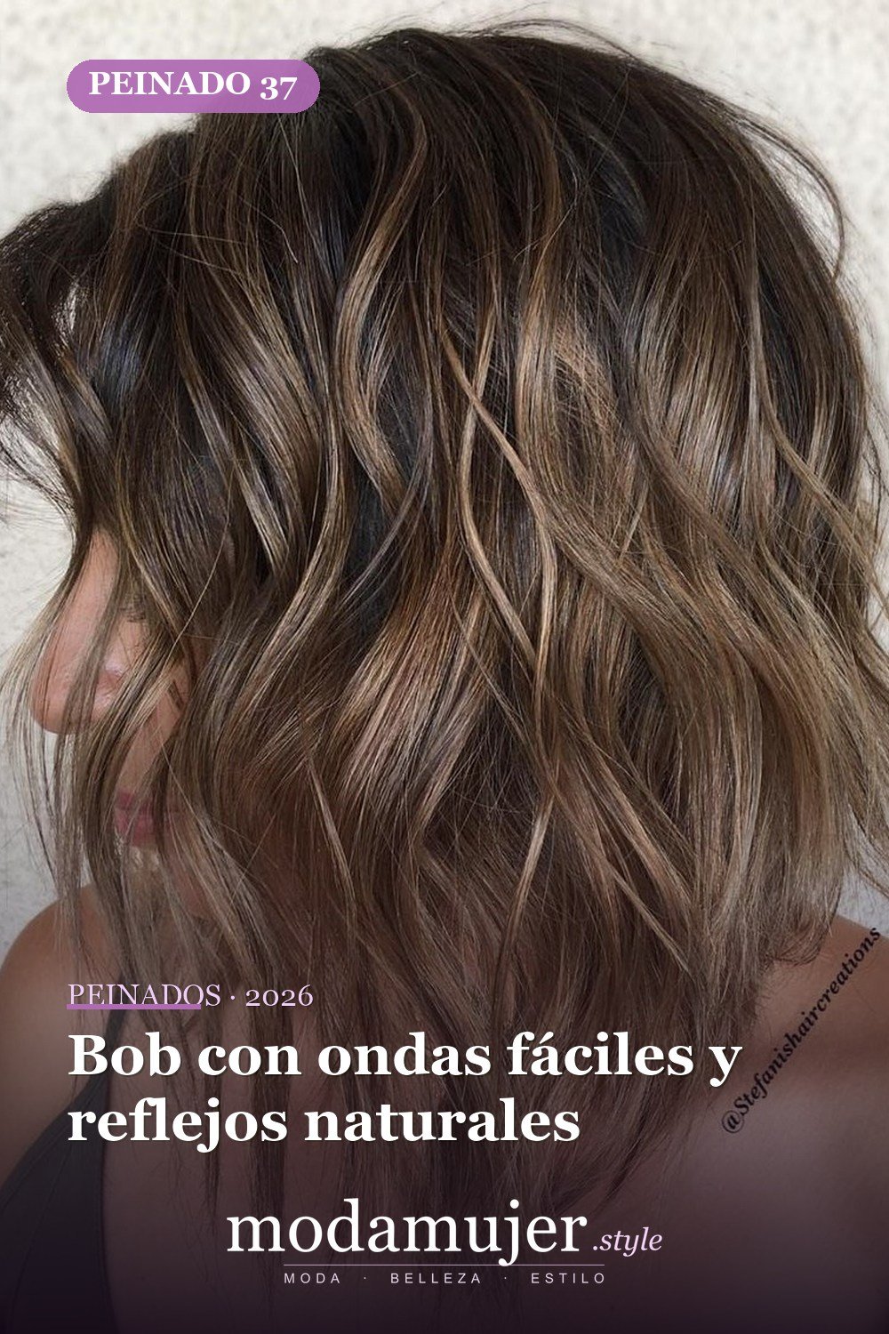 Bob con ondas fáciles y reflejos naturales — 50 peinados de longitud media sin falla para cabello fino