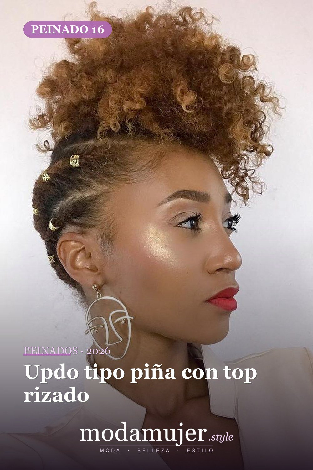 Updo tipo piña con top rizado — 50 peinados impresionantes para cabello natural corto