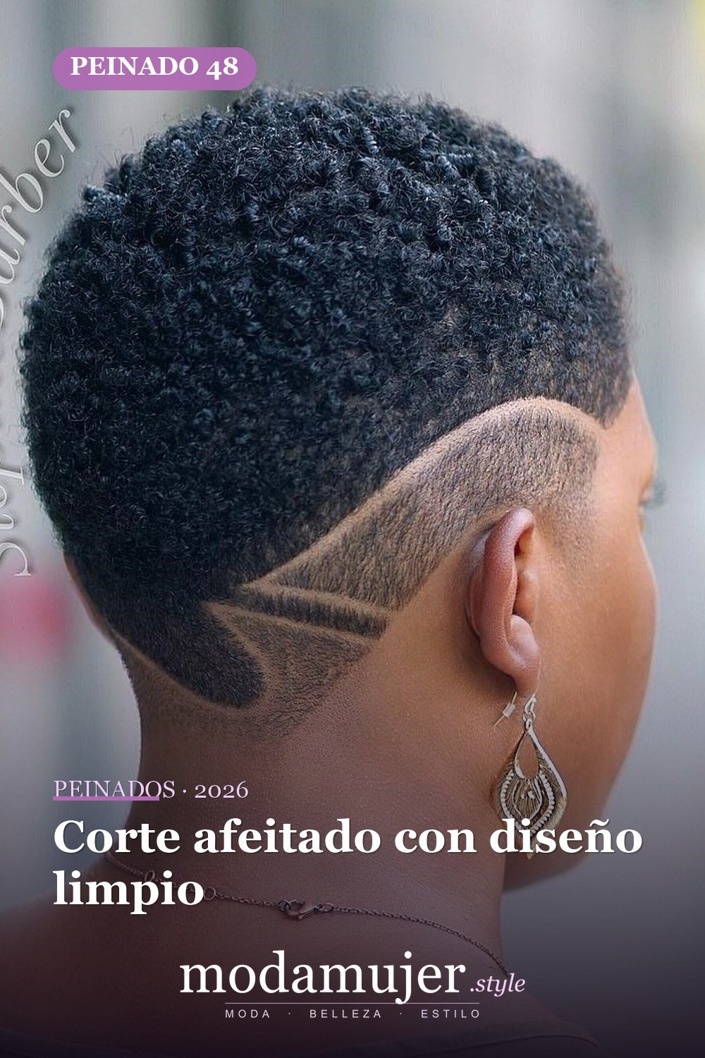 Corte afeitado con diseño limpio — 50 peinados impresionantes para cabello natural corto