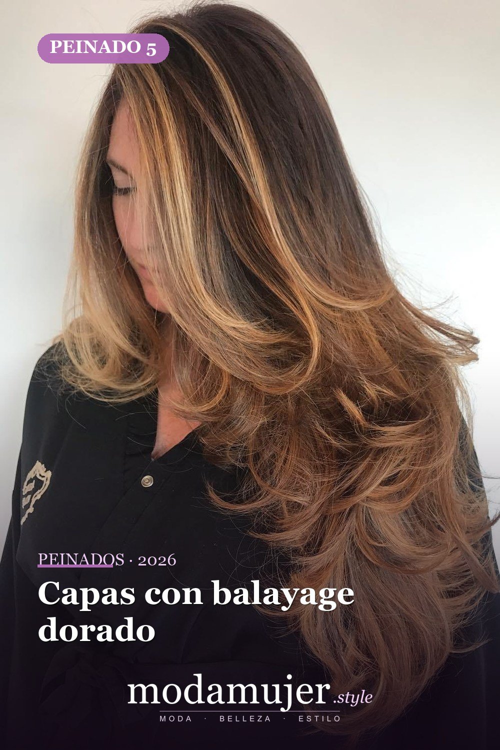 Capas con balayage dorado — 50 peinados largos con capas para 2026