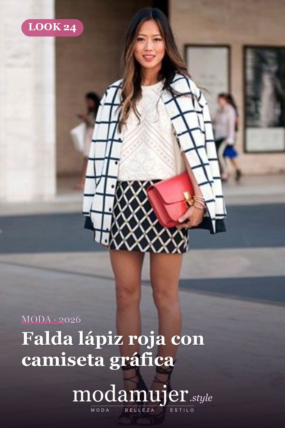 Falda lápiz roja con camiseta gráfica — 52 trajes muy sexys para el trabajo