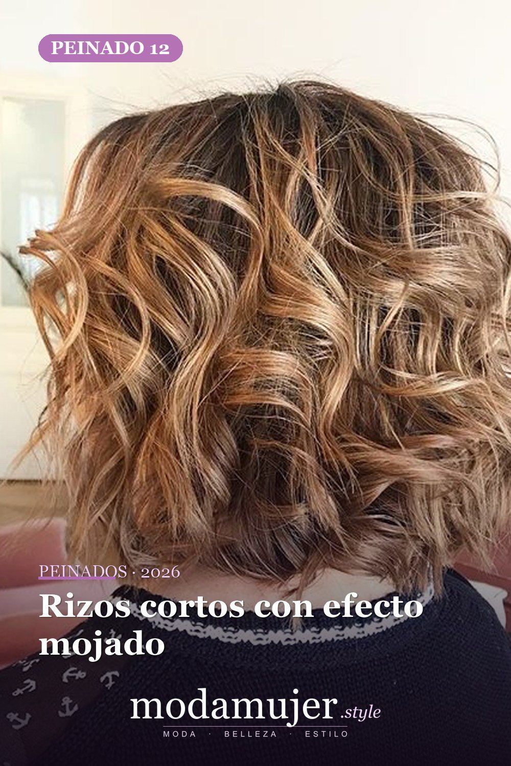 Rizos cortos con efecto mojado — 53 opciones de peinados rizos cortos