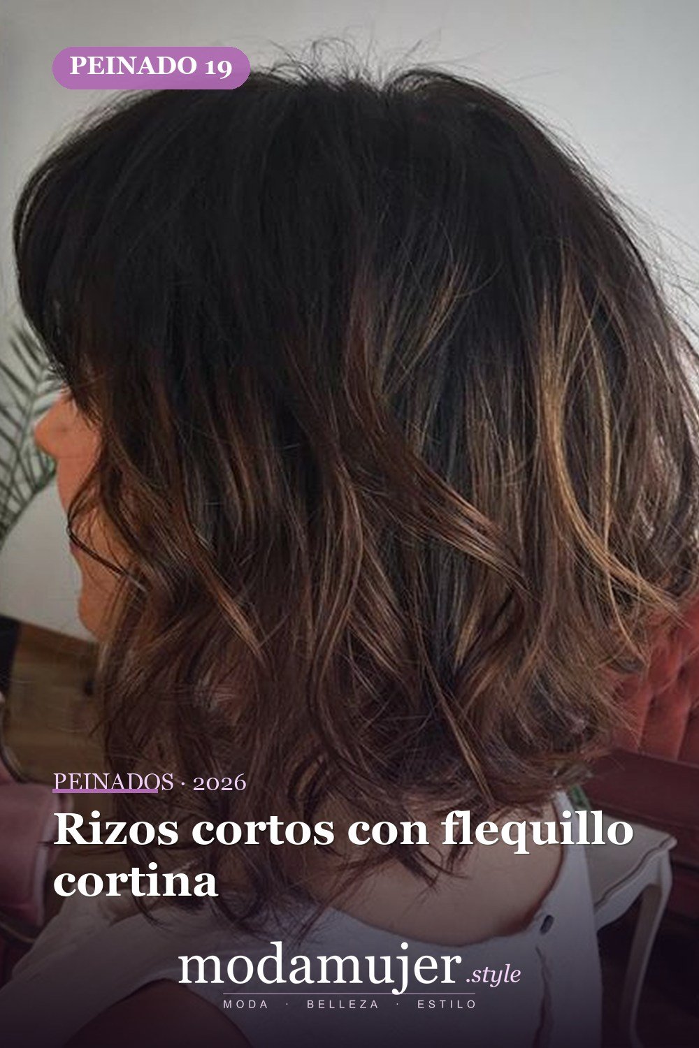 Rizos cortos con flequillo cortina — 53 opciones de peinados rizos cortos