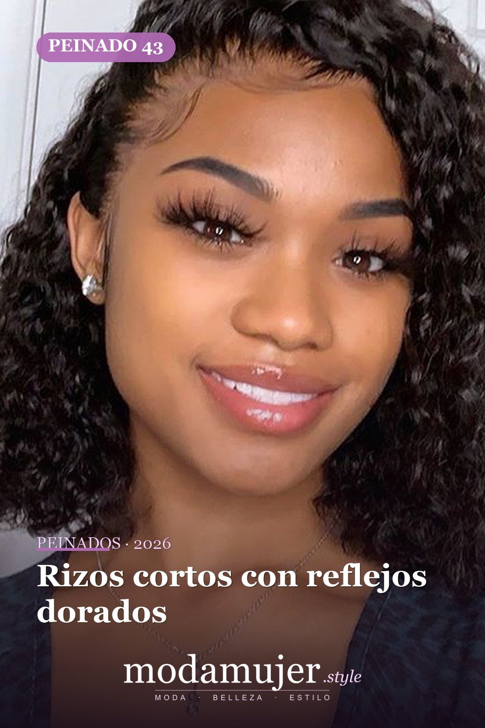 Rizos cortos con reflejos dorados — 53 opciones de peinados rizos cortos