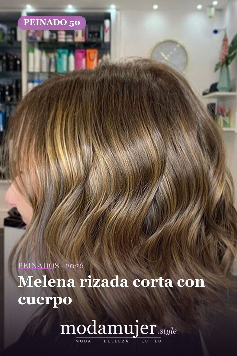 Melena rizada corta con cuerpo — 53 opciones de peinados rizos cortos