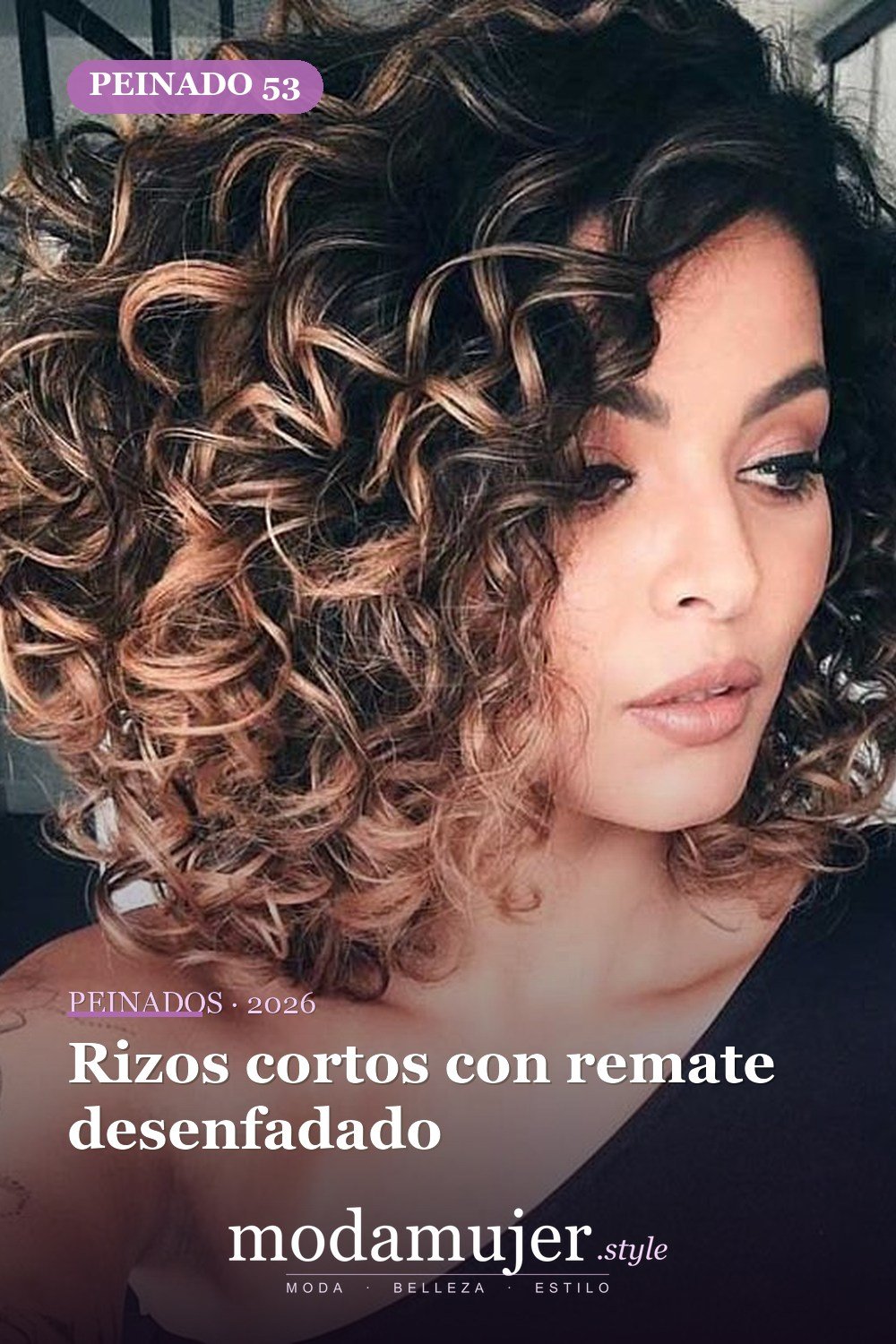 Rizos cortos con remate desenfadado — 53 opciones de peinados rizos cortos