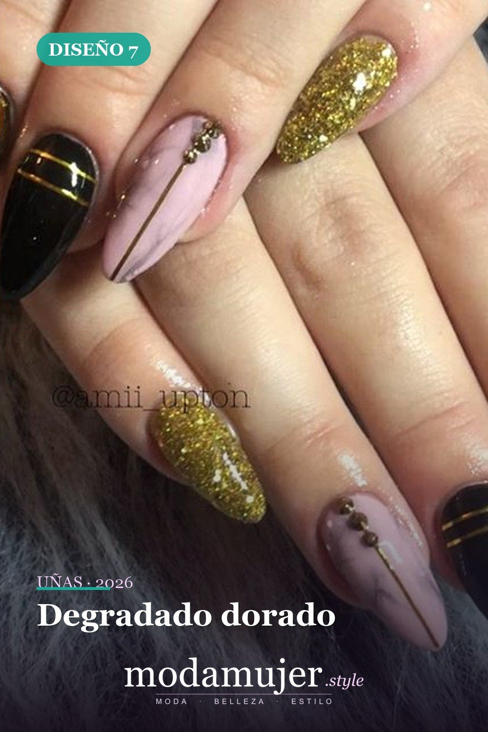 Degradado dorado — 54 Diseños de uñas doradas para tu próxima visita al salón