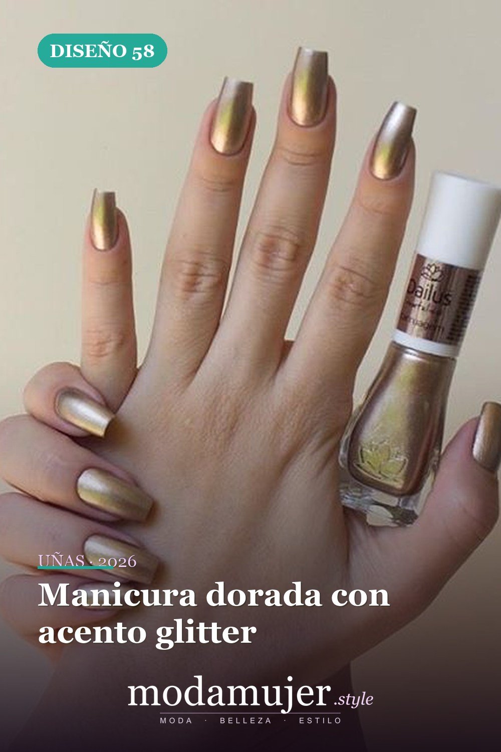 Manicura dorada con acento glitter — 54 Diseños de uñas doradas para tu próxima visita al salón