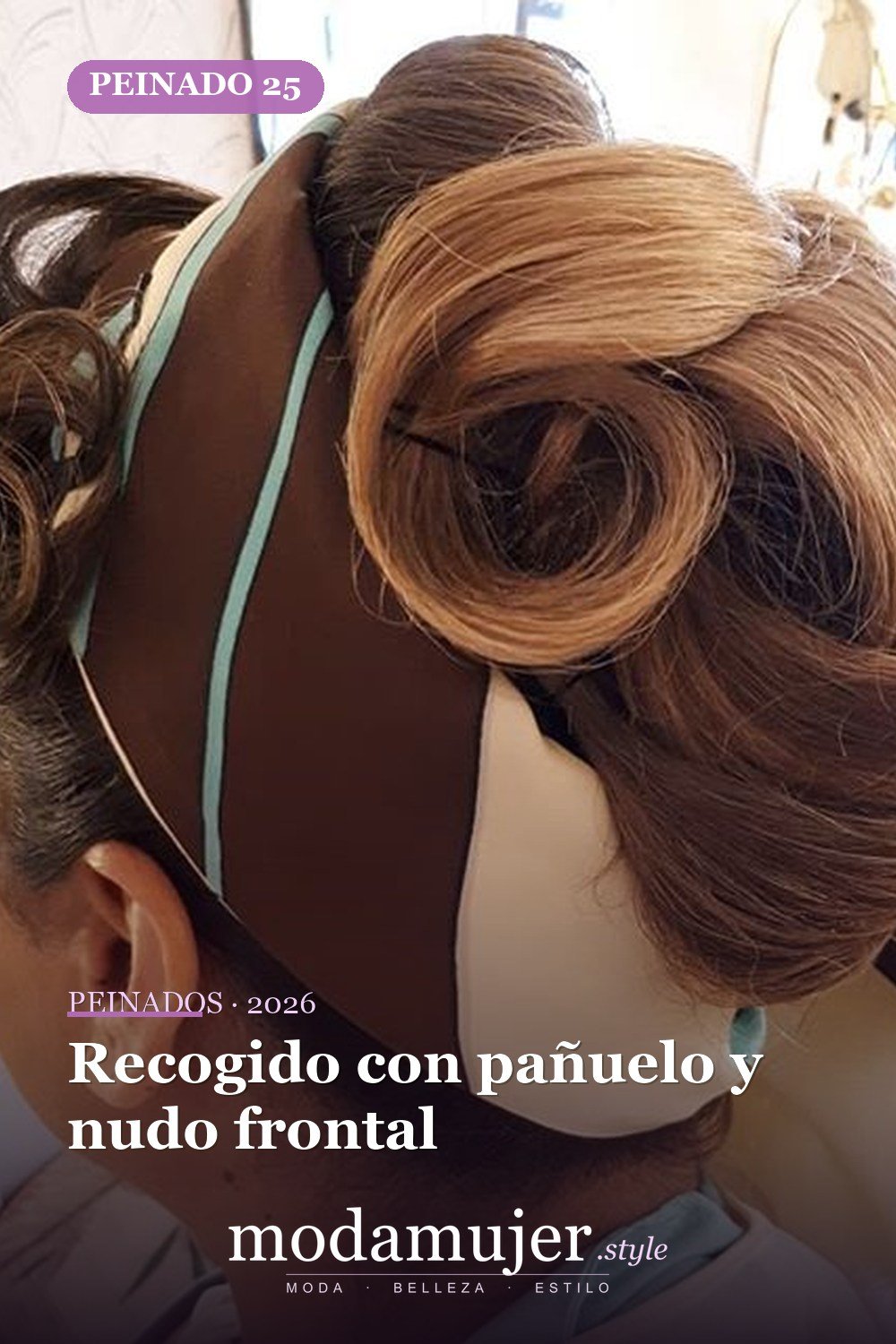 Recogido con pañuelo y nudo frontal — 54 mejores peinados estilo años 50: rockabilly y pin-up