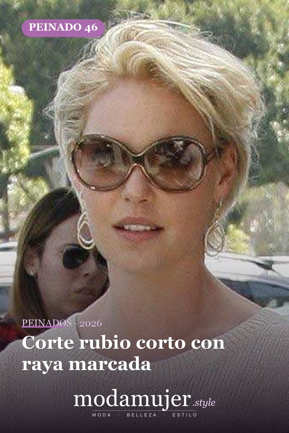 Corte rubio corto con raya marcada — 54 peinados cortos rubios de moda