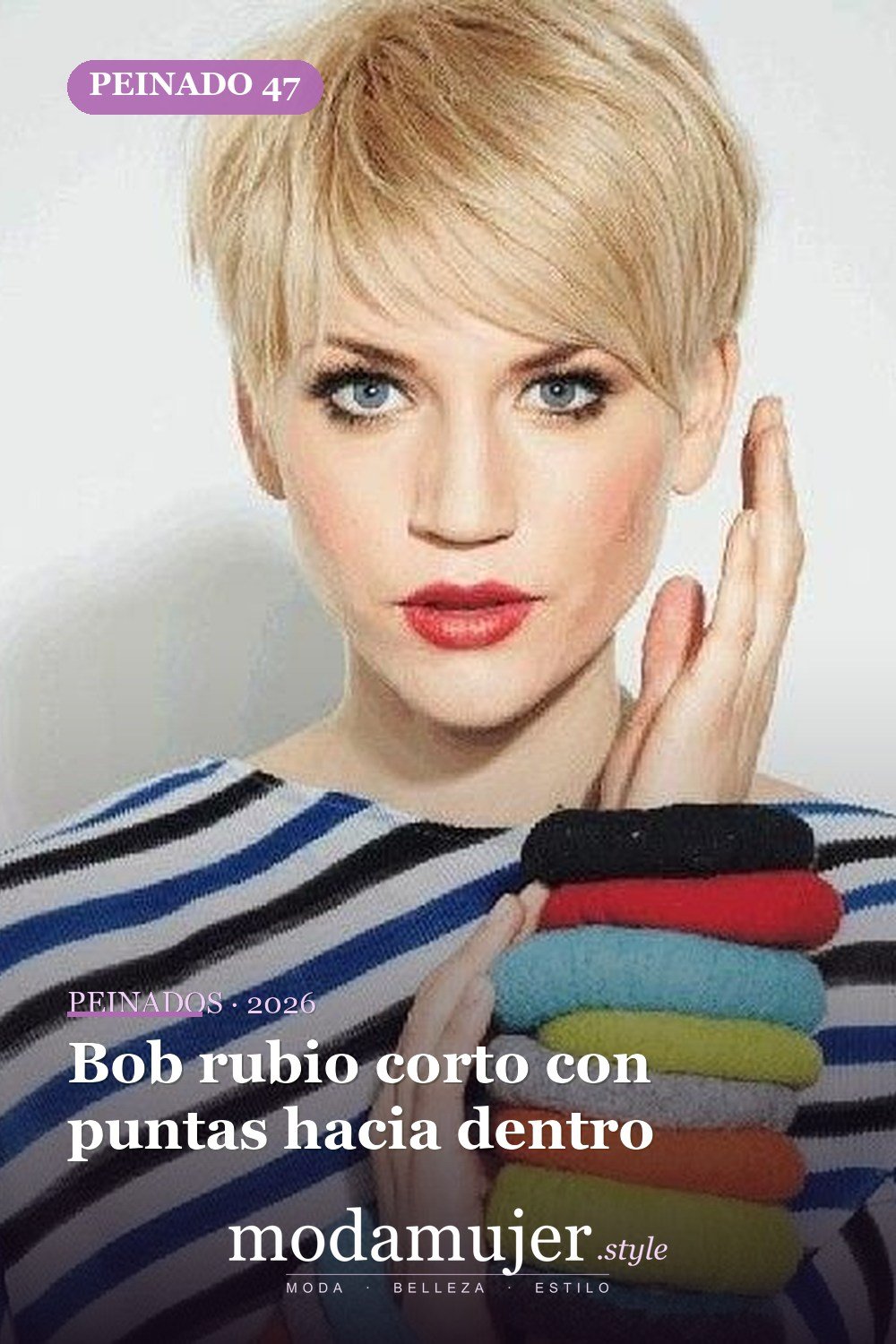 Bob rubio corto con puntas hacia dentro — 54 peinados cortos rubios de moda