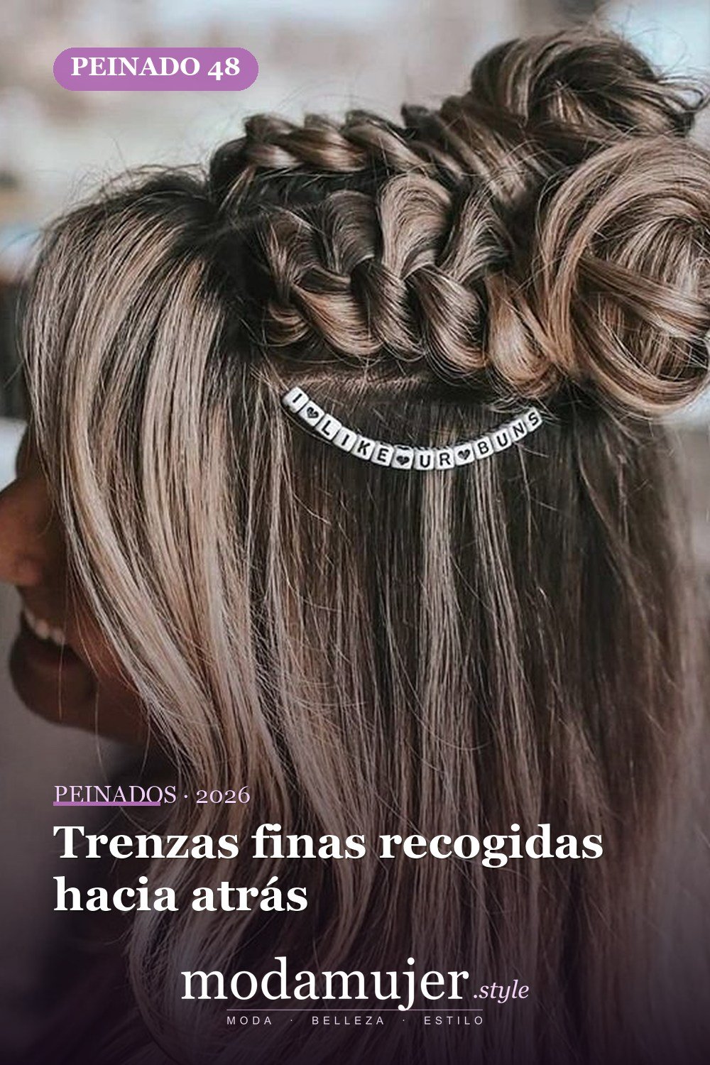Trenzas finas recogidas hacia atrás — 54 trenzas súper lindas para mujeres