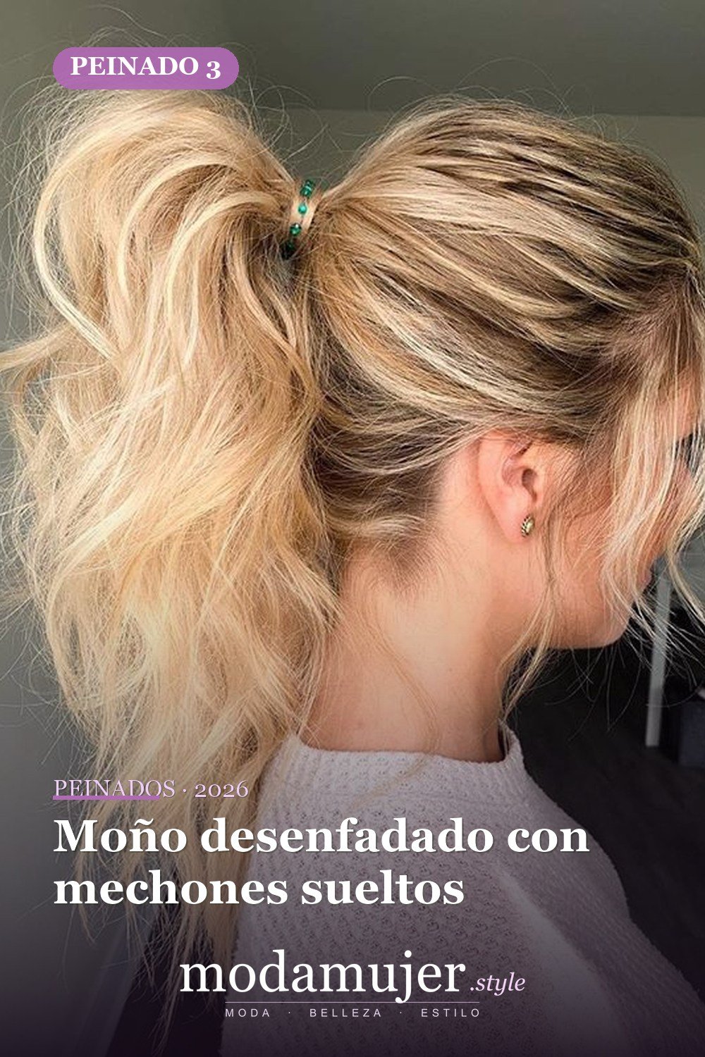 Moño desenfadado con mechones sueltos — 56 mejores peinados para mujeres con entradas o línea del cabello que retrocede