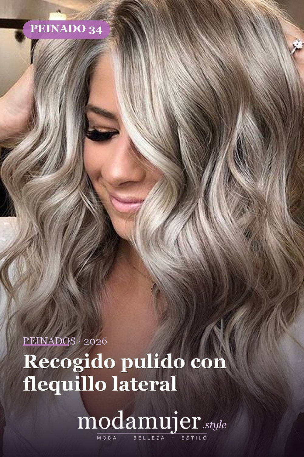 Recogido pulido con flequillo lateral — 56 mejores peinados para mujeres con entradas o línea del cabello que retrocede