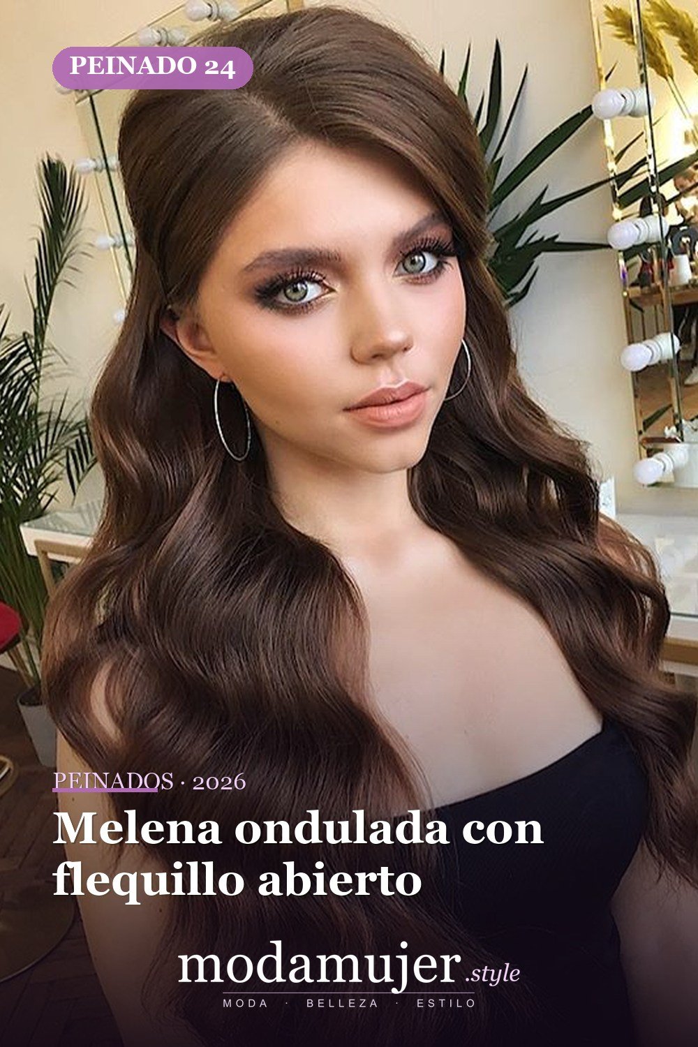 Melena ondulada con flequillo abierto — 56 peinados favorecedores para rostro alargado y estrecho