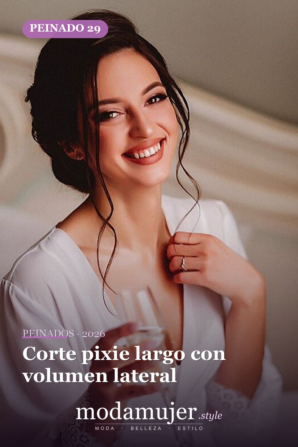 Corte pixie largo con volumen lateral — 56 peinados favorecedores para rostro alargado y estrecho
