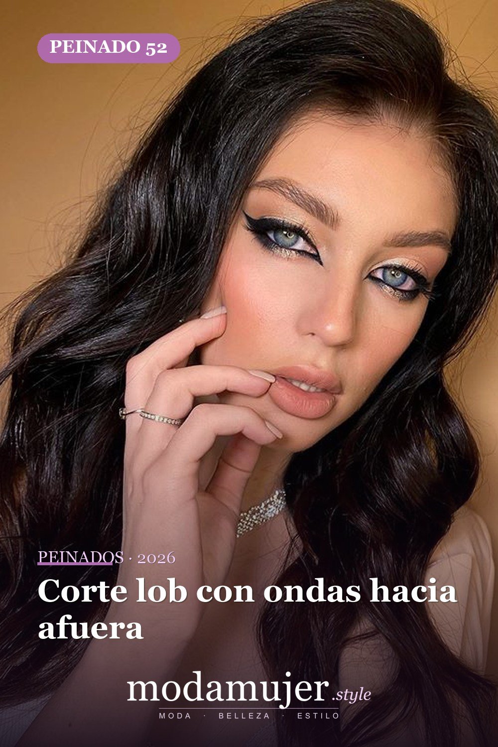 Corte lob con ondas hacia afuera — 56 peinados favorecedores para rostro alargado y estrecho