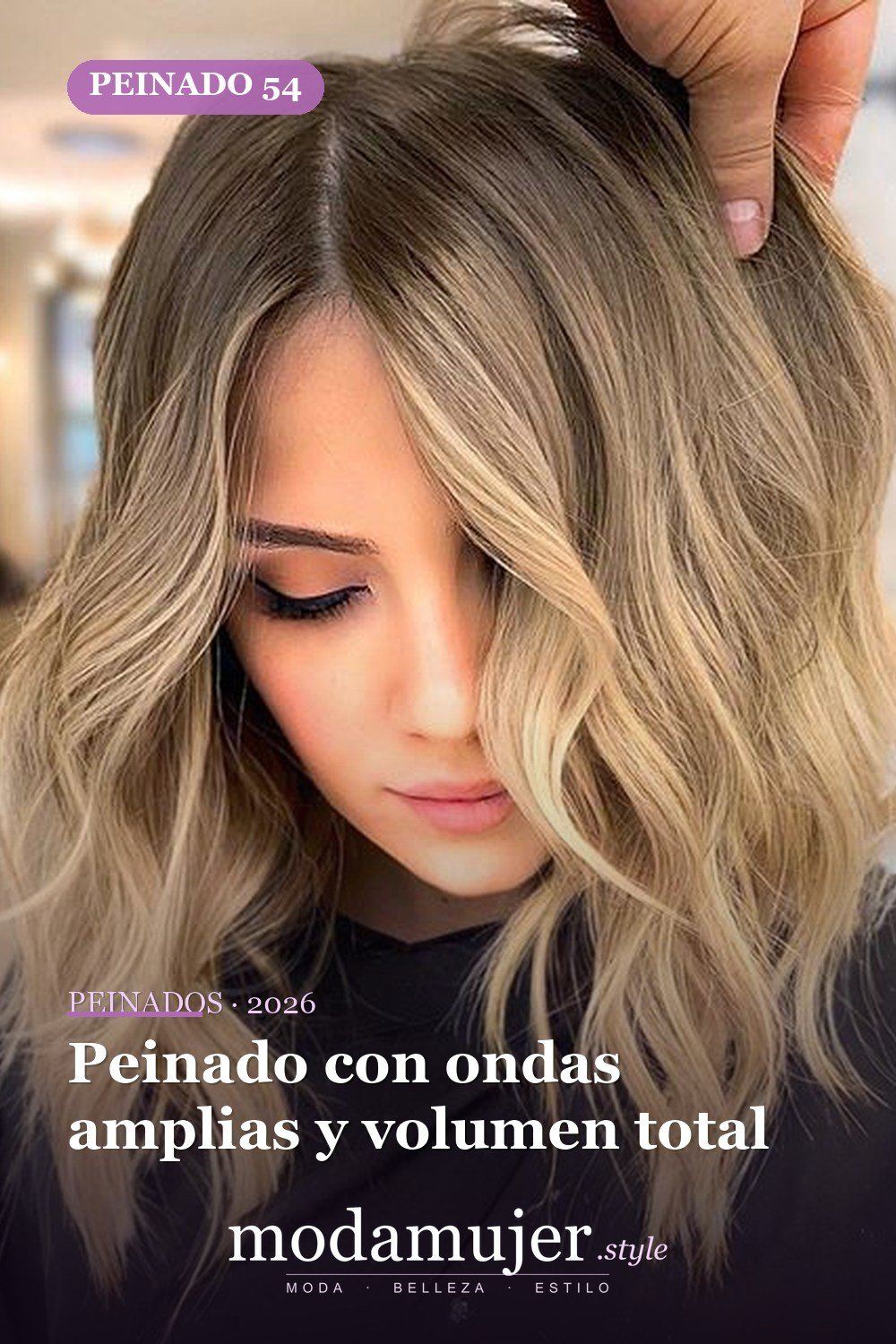 Peinado con ondas amplias y volumen total — 56 peinados favorecedores para rostro alargado y estrecho