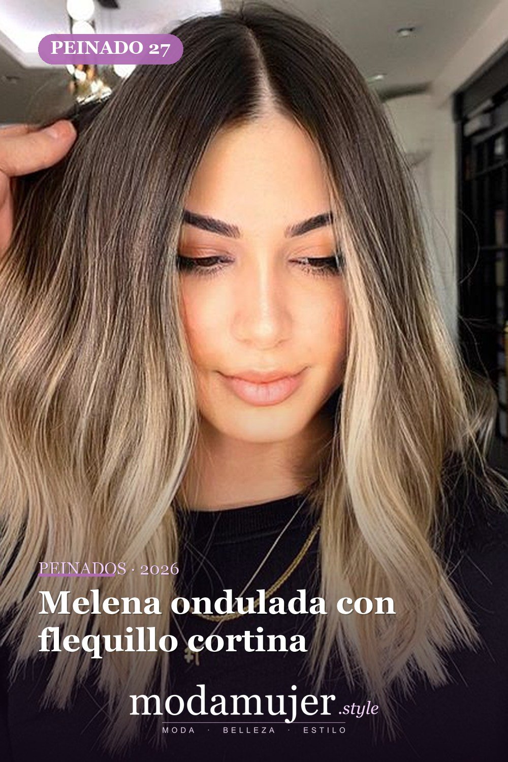 Melena ondulada con flequillo cortina — 57 peinados favorecedores para cara ovalada