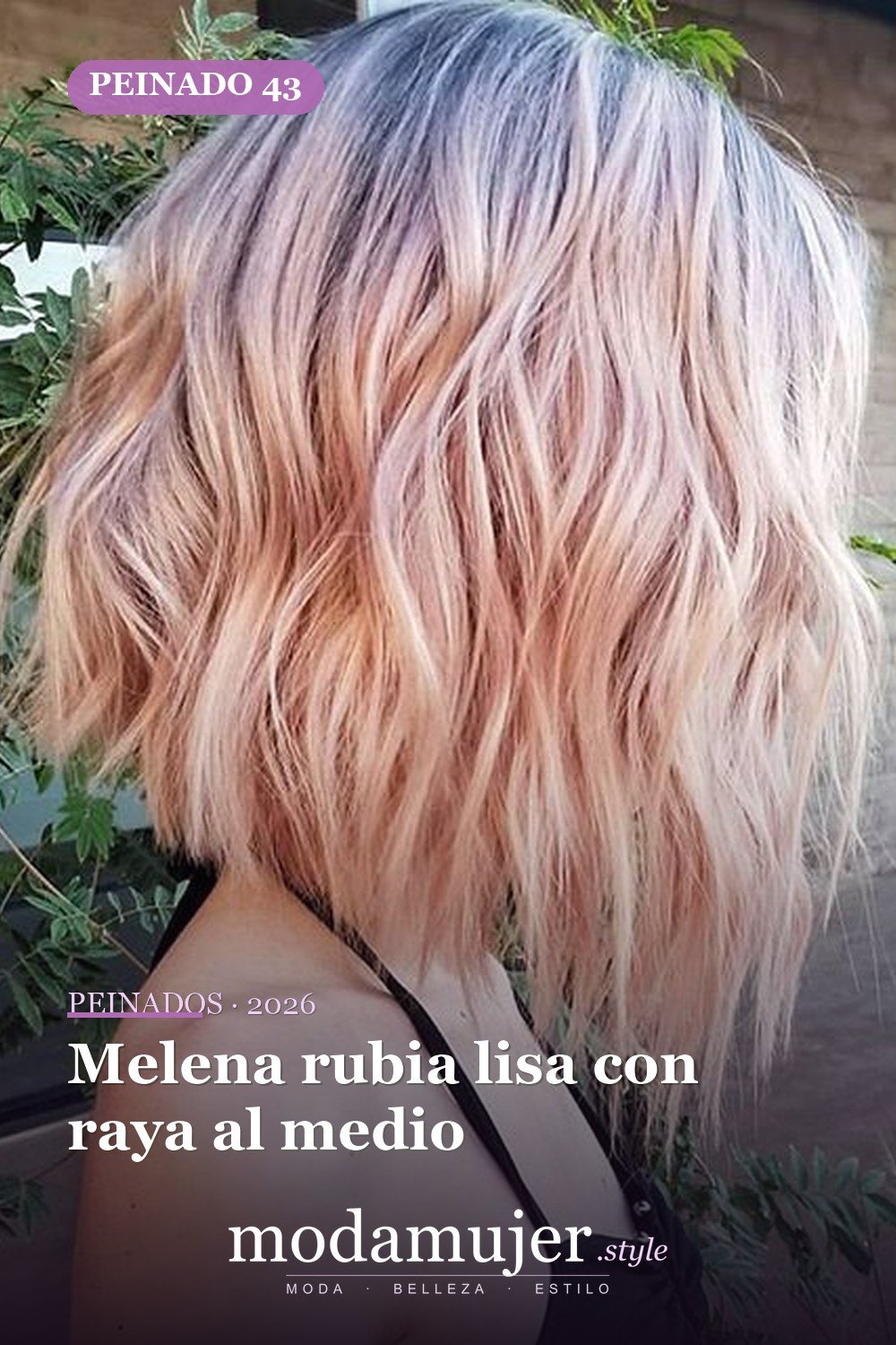 Melena rubia lisa con raya al medio — 58 increíbles peinados rubios que te hacen elegante