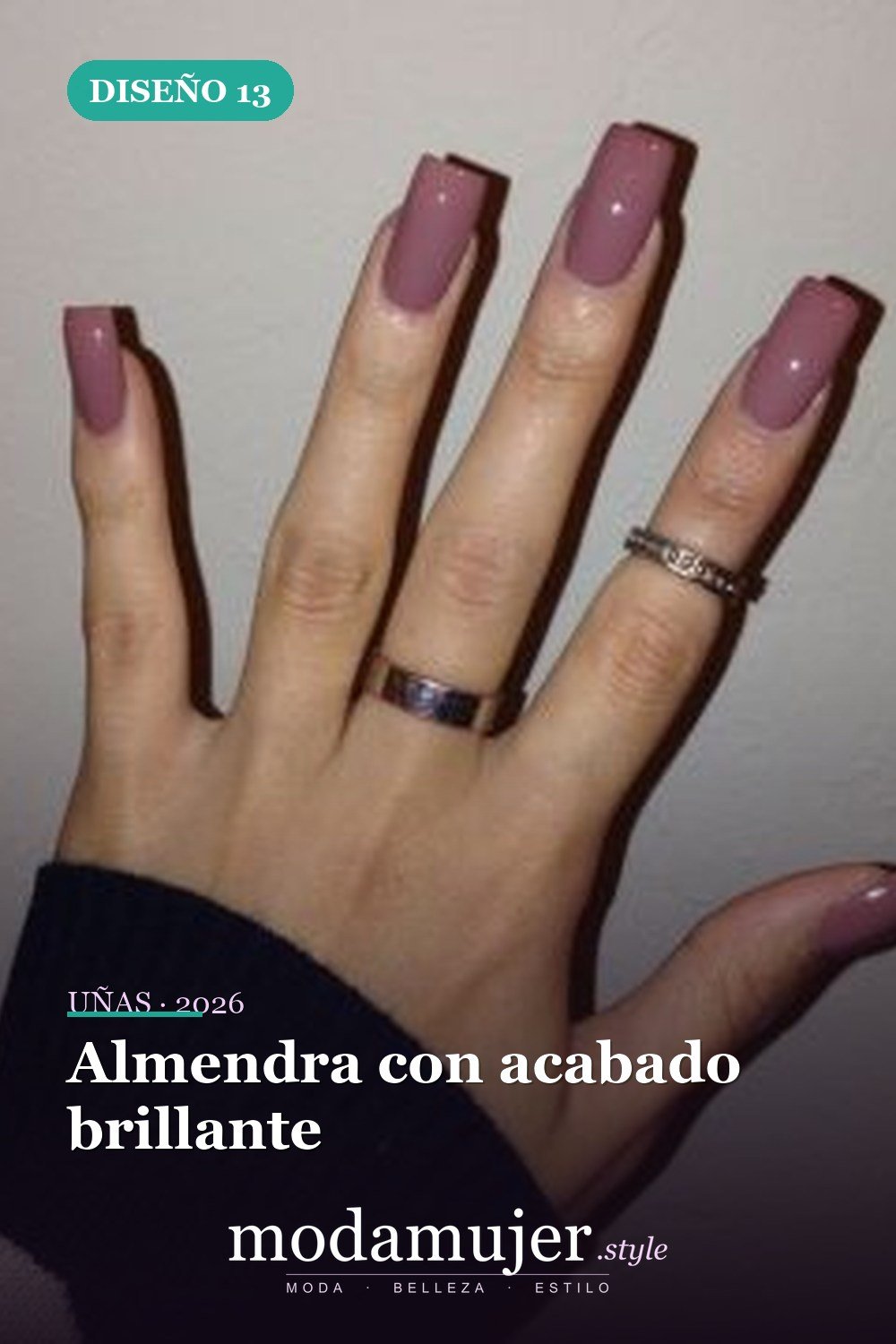 Almendra con acabado brillante — 6 formas de uñas absolutamente hermosas que debes probar