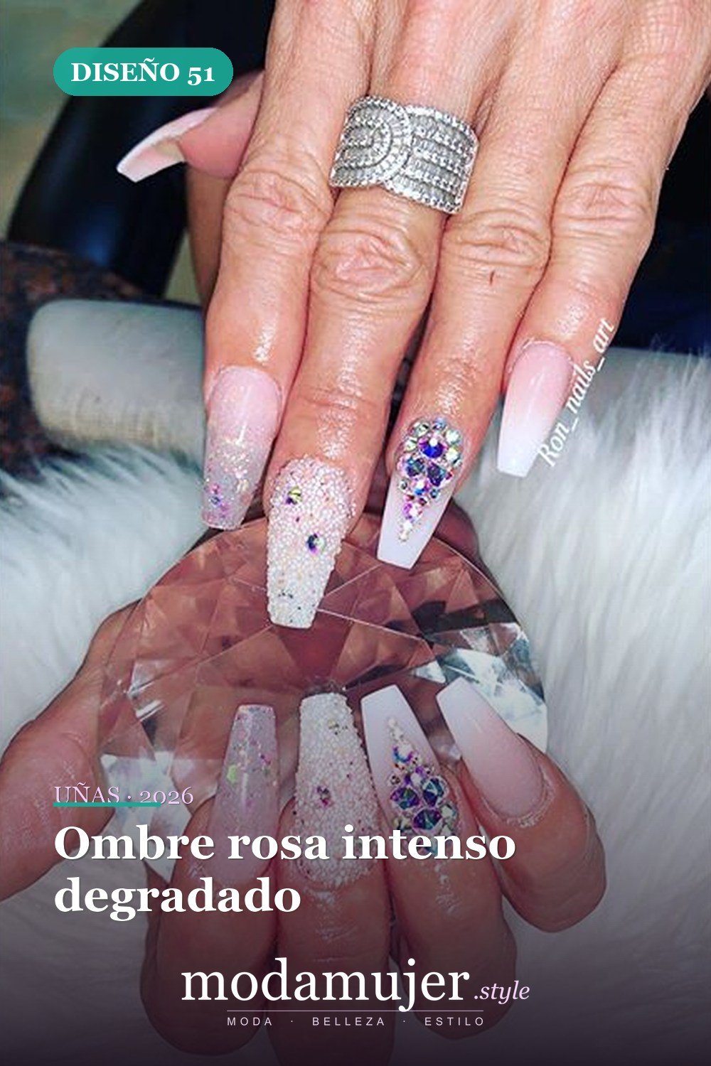 Ombre rosa intenso degradado — 60 hermosos diseños de uñas ombre que te encantarán