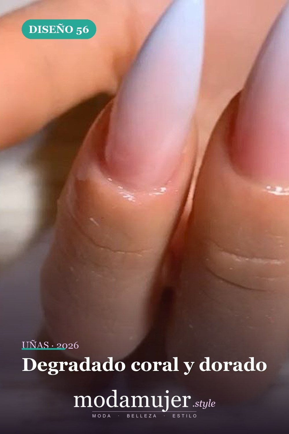 Degradado coral y dorado — 60 hermosos diseños de uñas ombre que te encantarán
