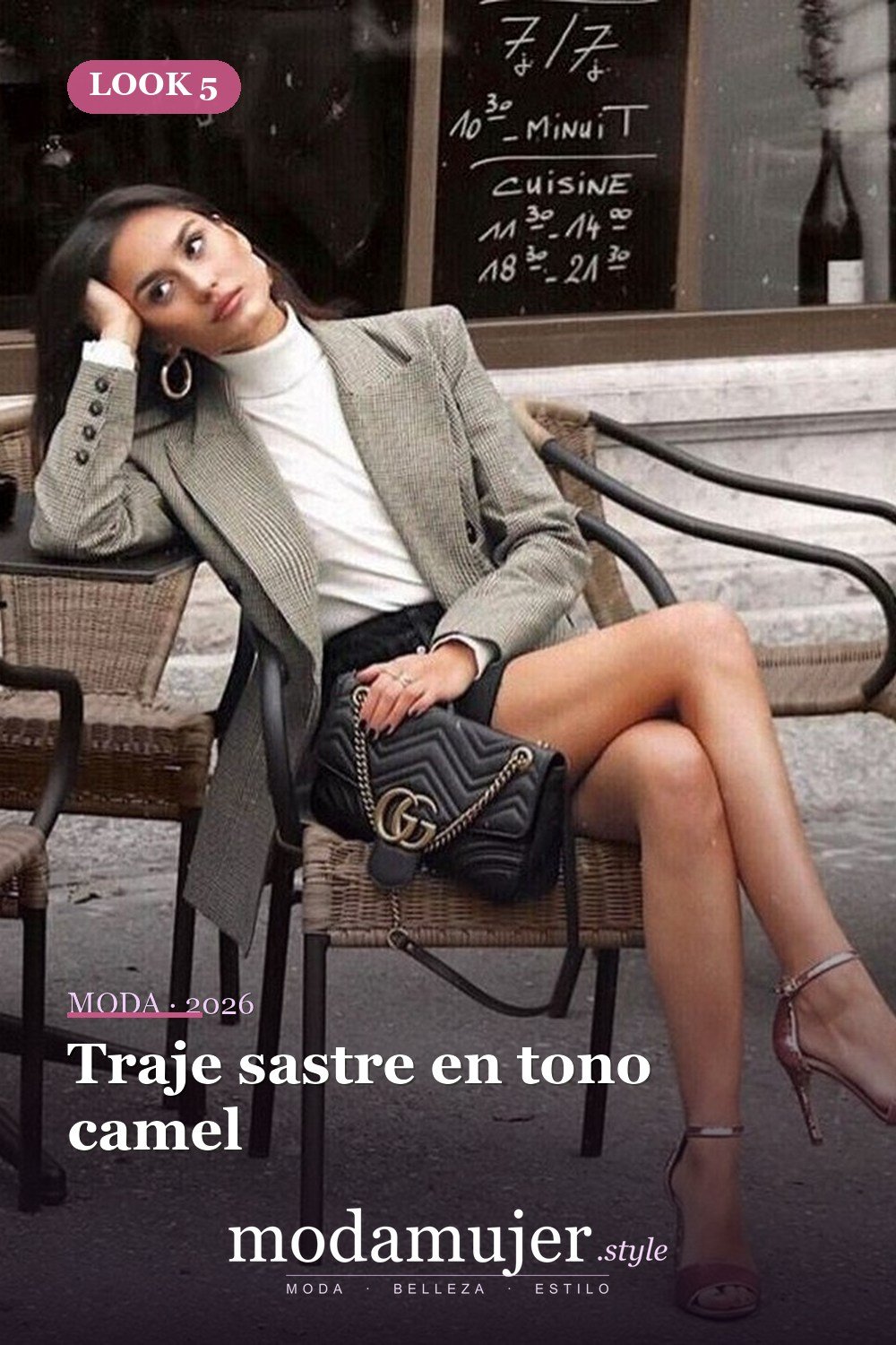 Traje sastre en tono camel — 60+ Las mejores ideas de trajes de invierno de trabajo que te hacen más genial