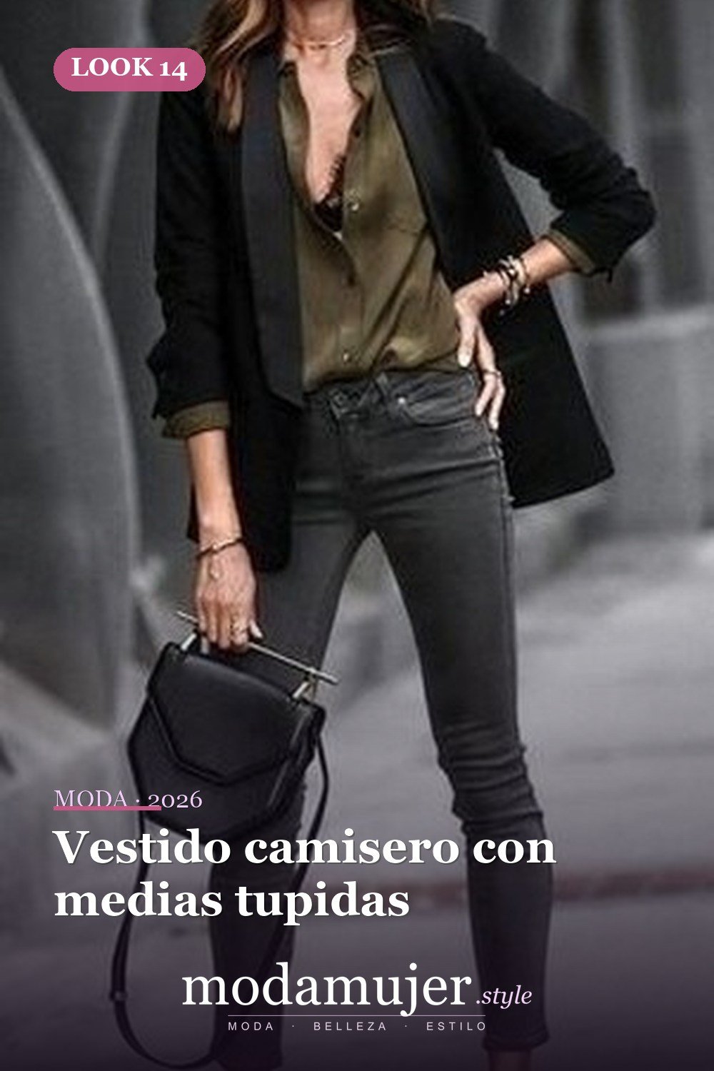 Vestido camisero con medias tupidas — 60+ Las mejores ideas de trajes de invierno de trabajo que te hacen más genial