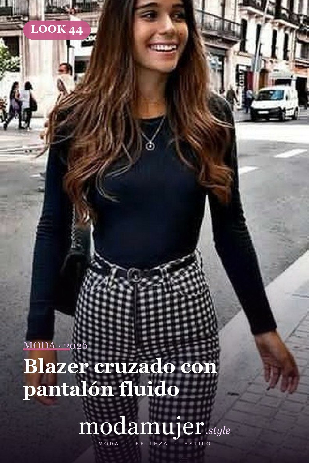 Blazer cruzado con pantalón fluido — 60+ Las mejores ideas de trajes de invierno de trabajo que te hacen más genial