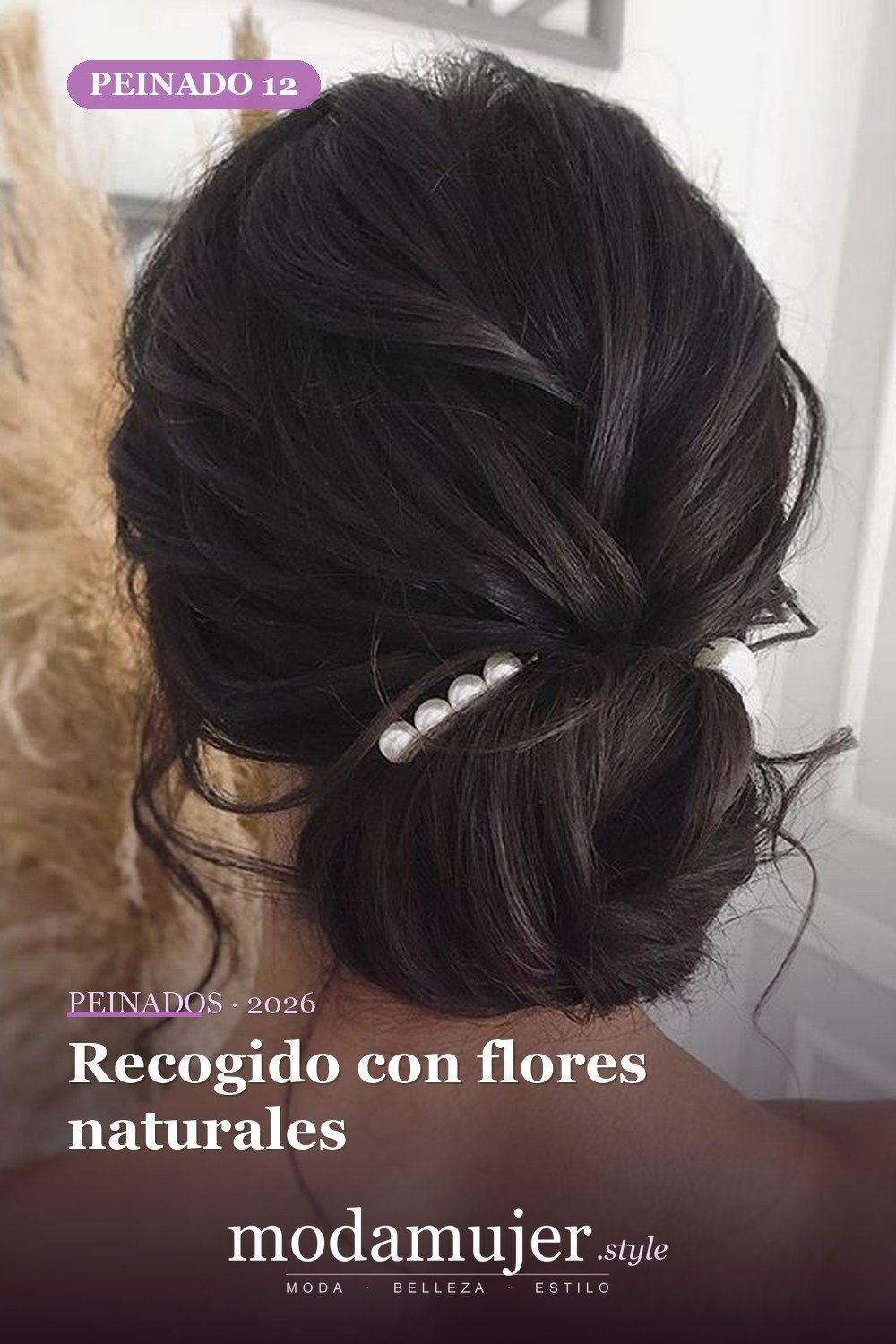 Recogido con flores naturales — 62 ideas de peinados románticos para bodas y ocasiones especiales