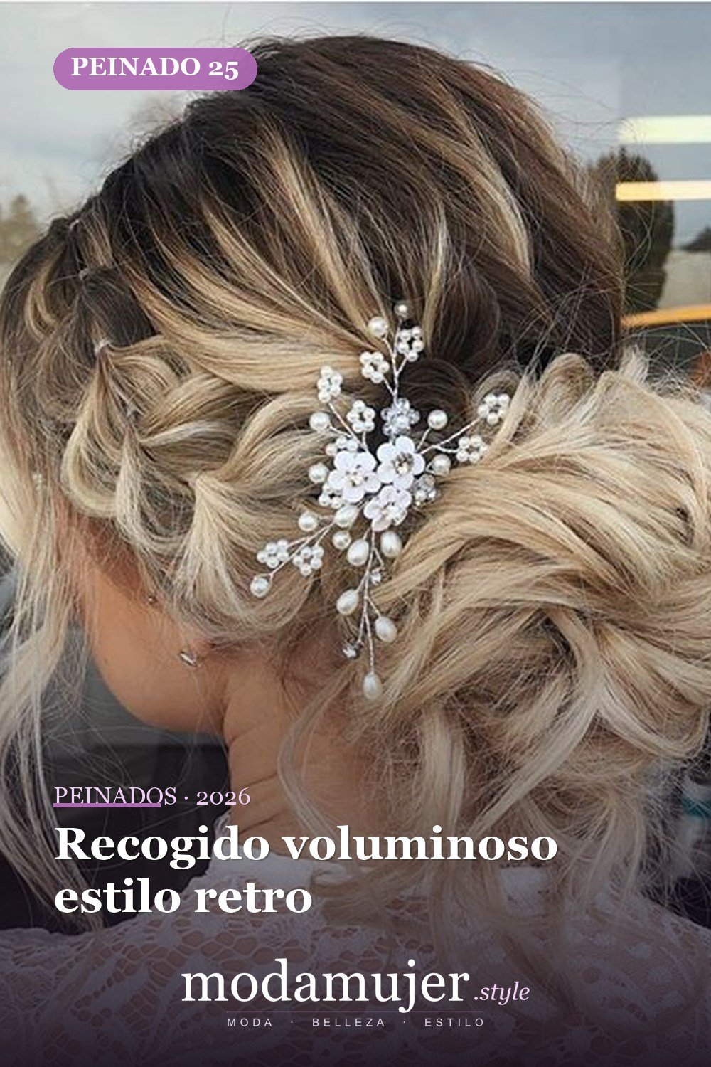 Recogido voluminoso estilo retro — 62 ideas de peinados románticos para bodas y ocasiones especiales