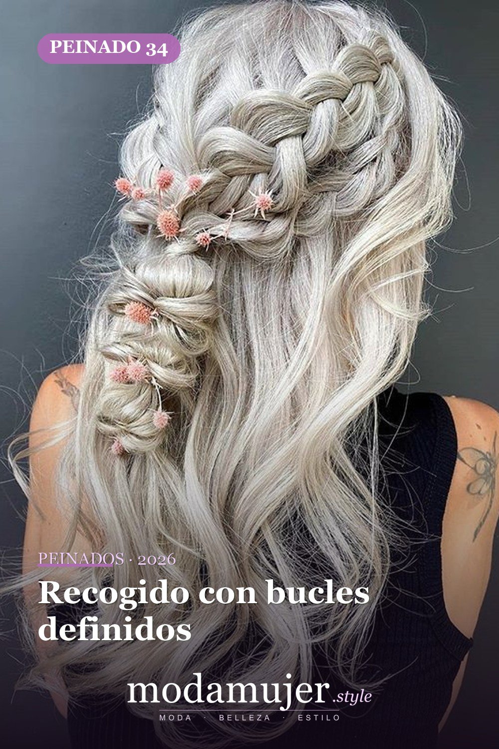 Recogido con bucles definidos — 62 ideas de peinados románticos para bodas y ocasiones especiales