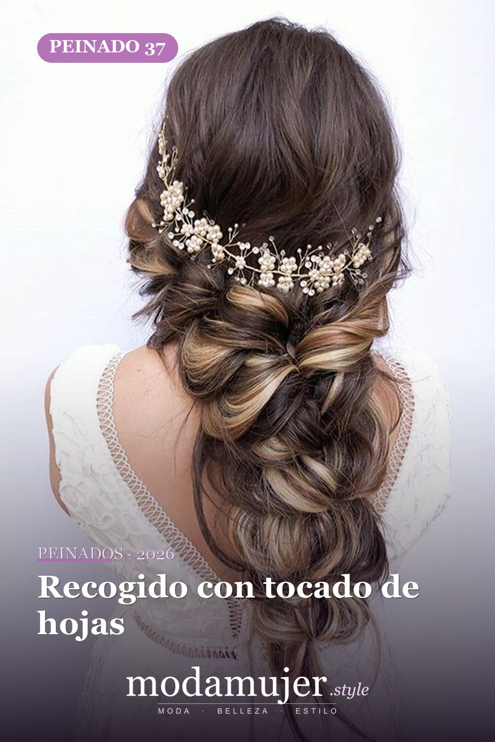Recogido con tocado de hojas — 62 ideas de peinados románticos para bodas y ocasiones especiales