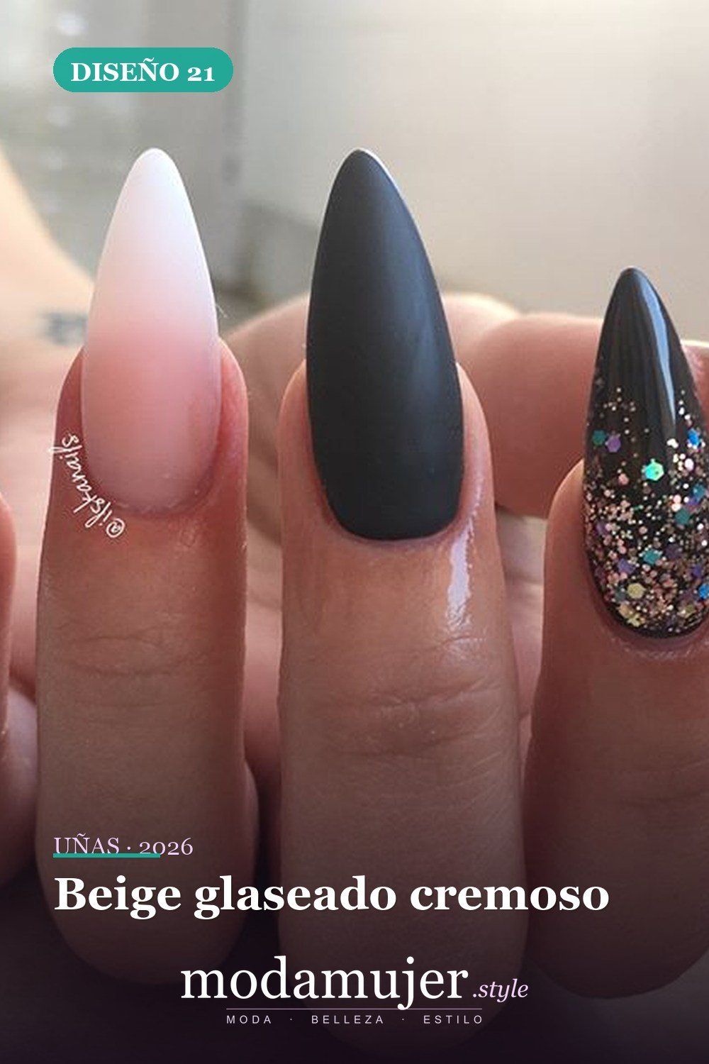 Beige glaseado cremoso — 69 ideas de diseño completo de uñas para inspirar tu próxima manicura