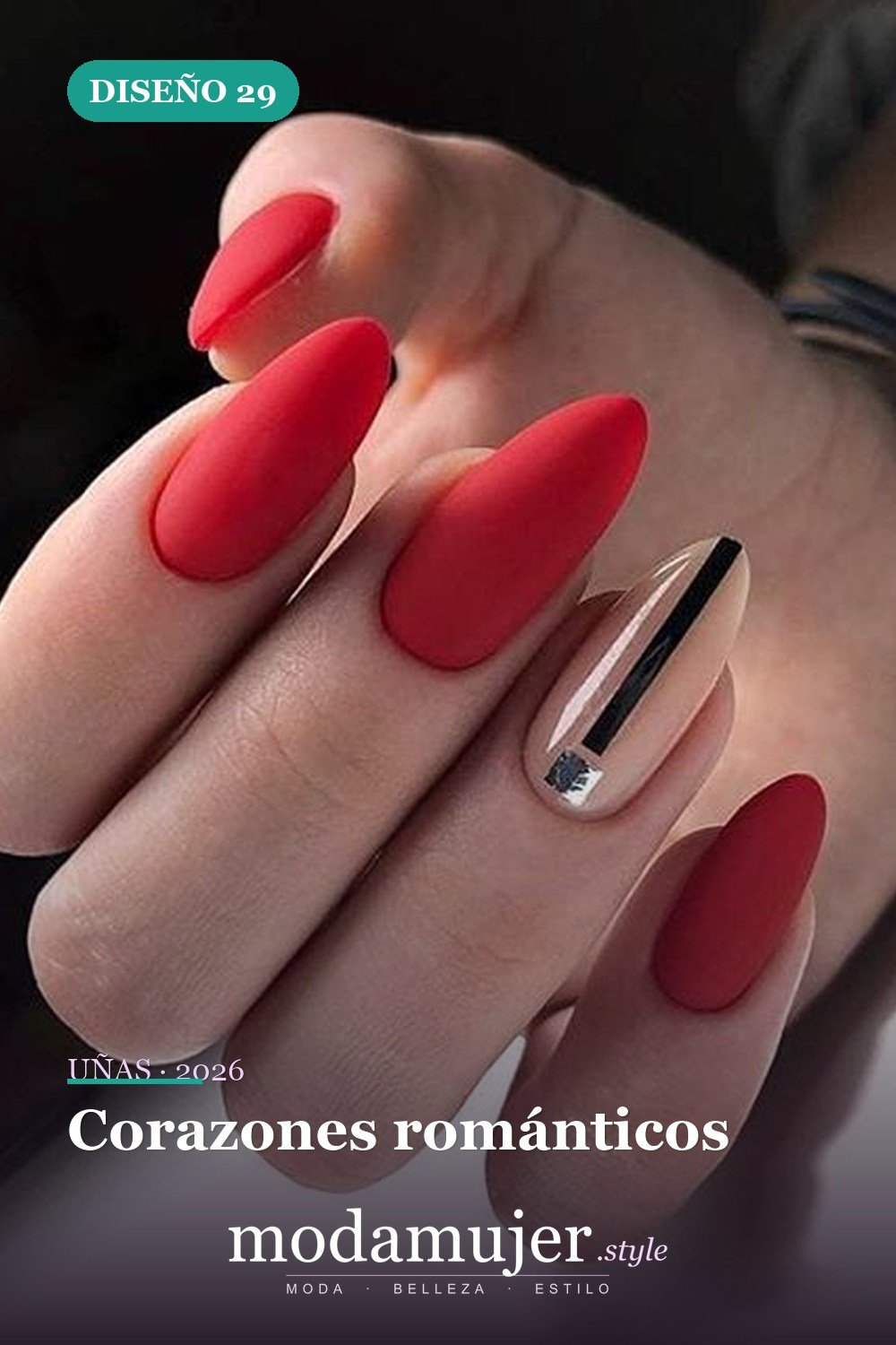 Corazones románticos — 69 ideas de diseño completo de uñas para inspirar tu próxima manicura