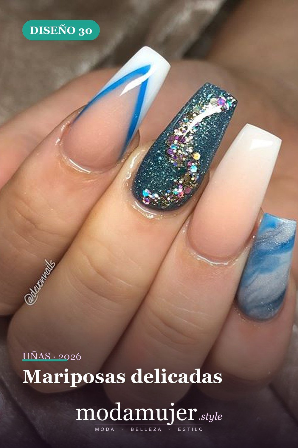 Mariposas delicadas — 69 ideas de diseño completo de uñas para inspirar tu próxima manicura