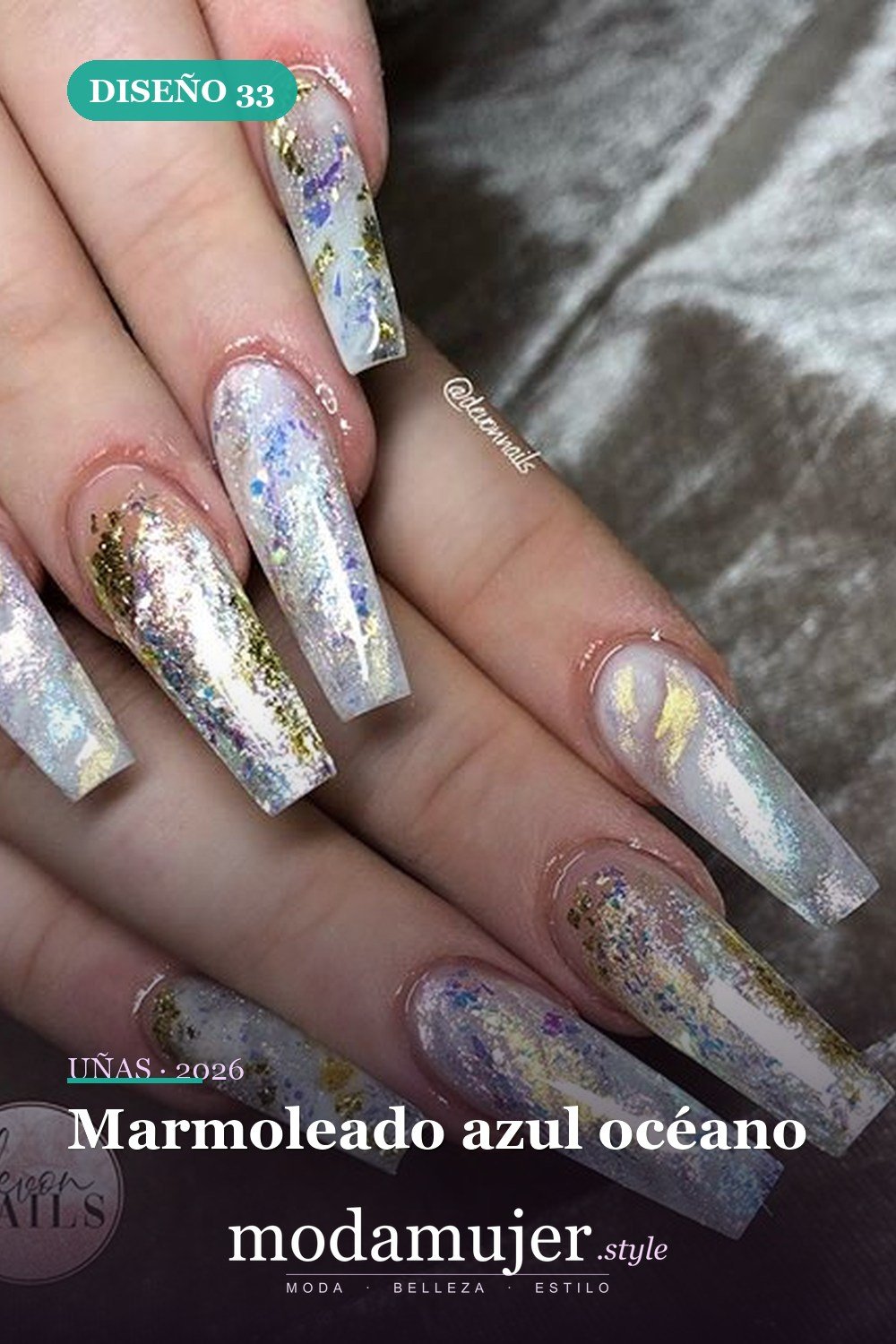 Marmoleado azul océano — 69 ideas de diseño completo de uñas para inspirar tu próxima manicura
