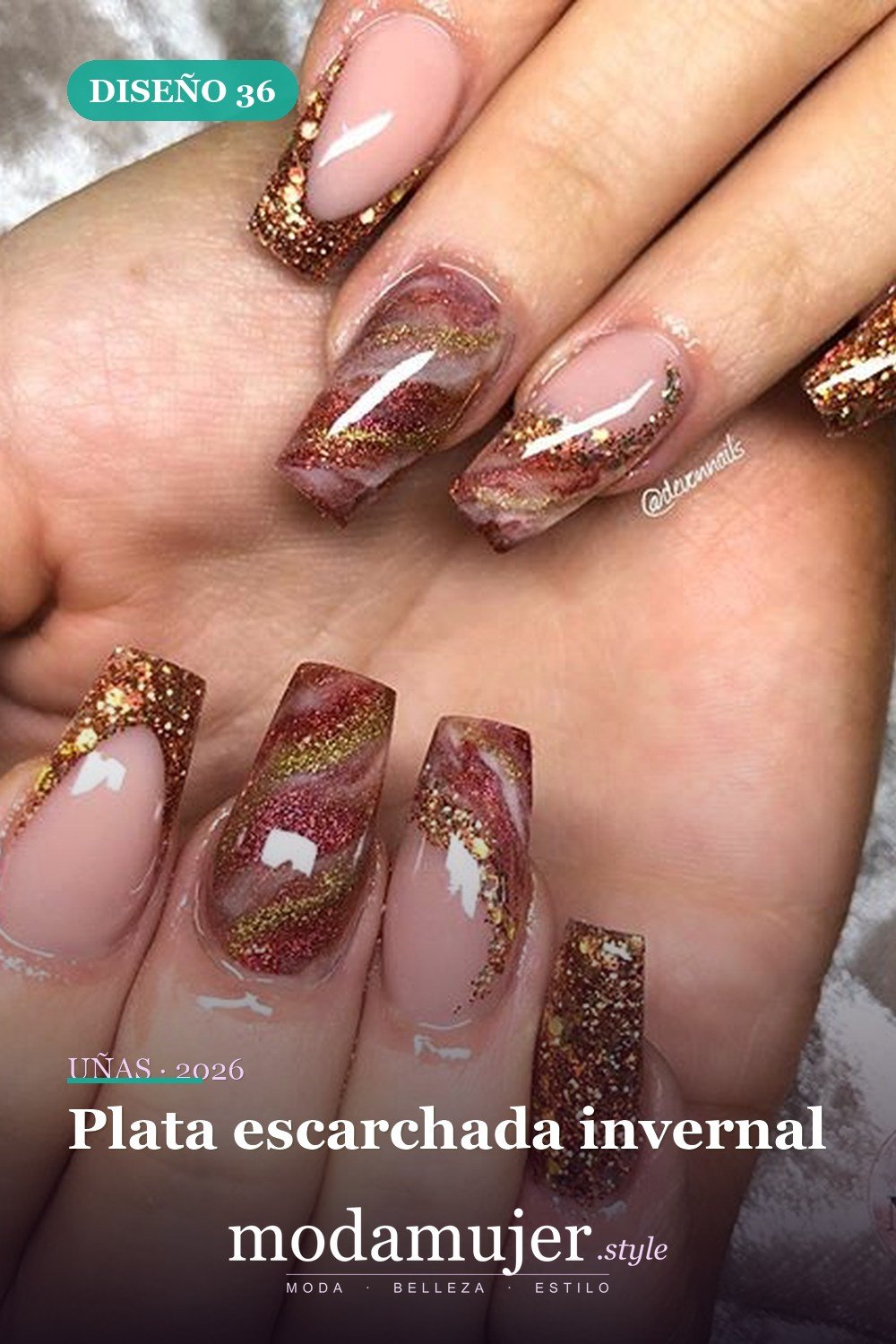 Plata escarchada invernal — 69 ideas de diseño completo de uñas para inspirar tu próxima manicura