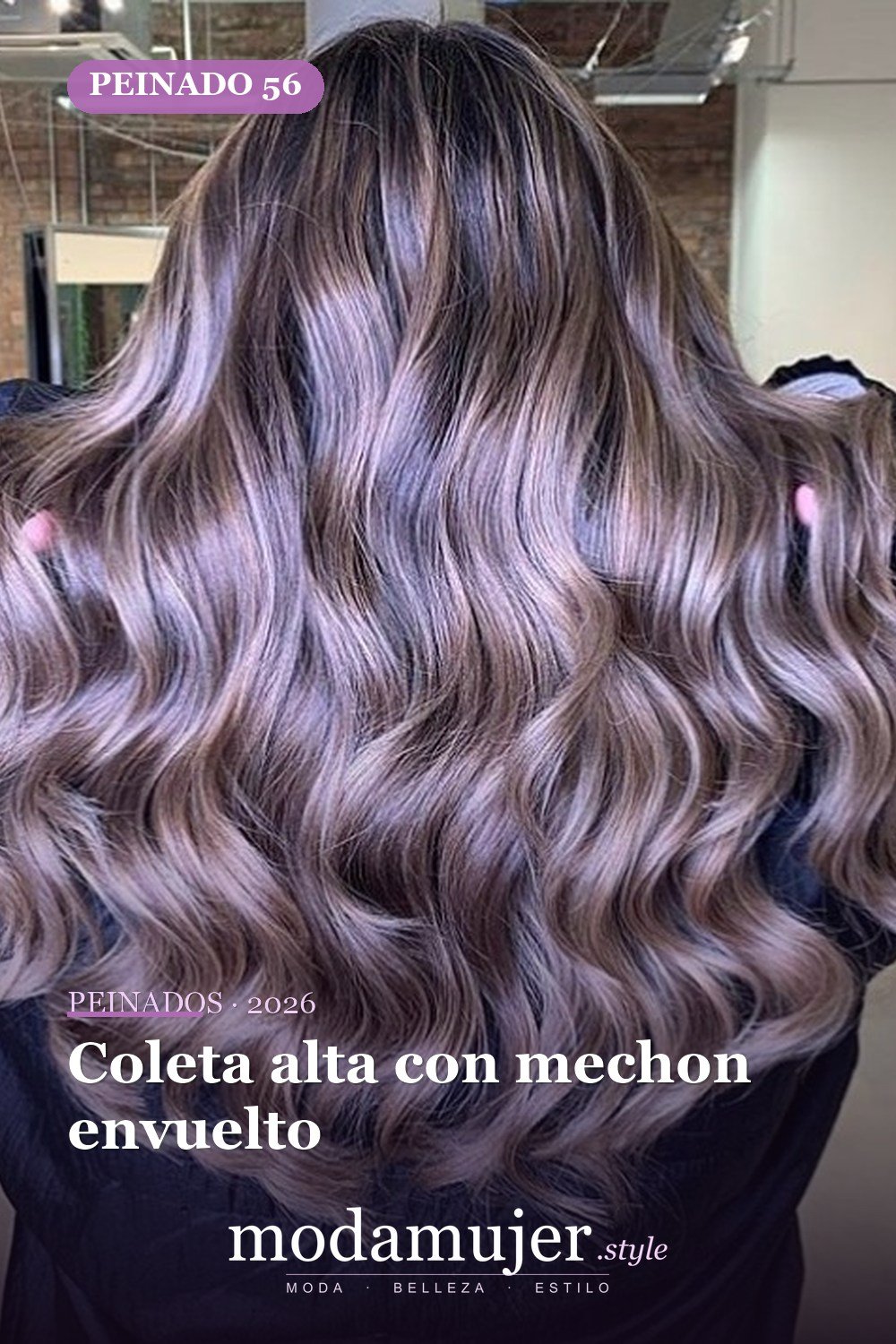 Coleta alta con mechon envuelto — 72 peinados de moda cabello largo