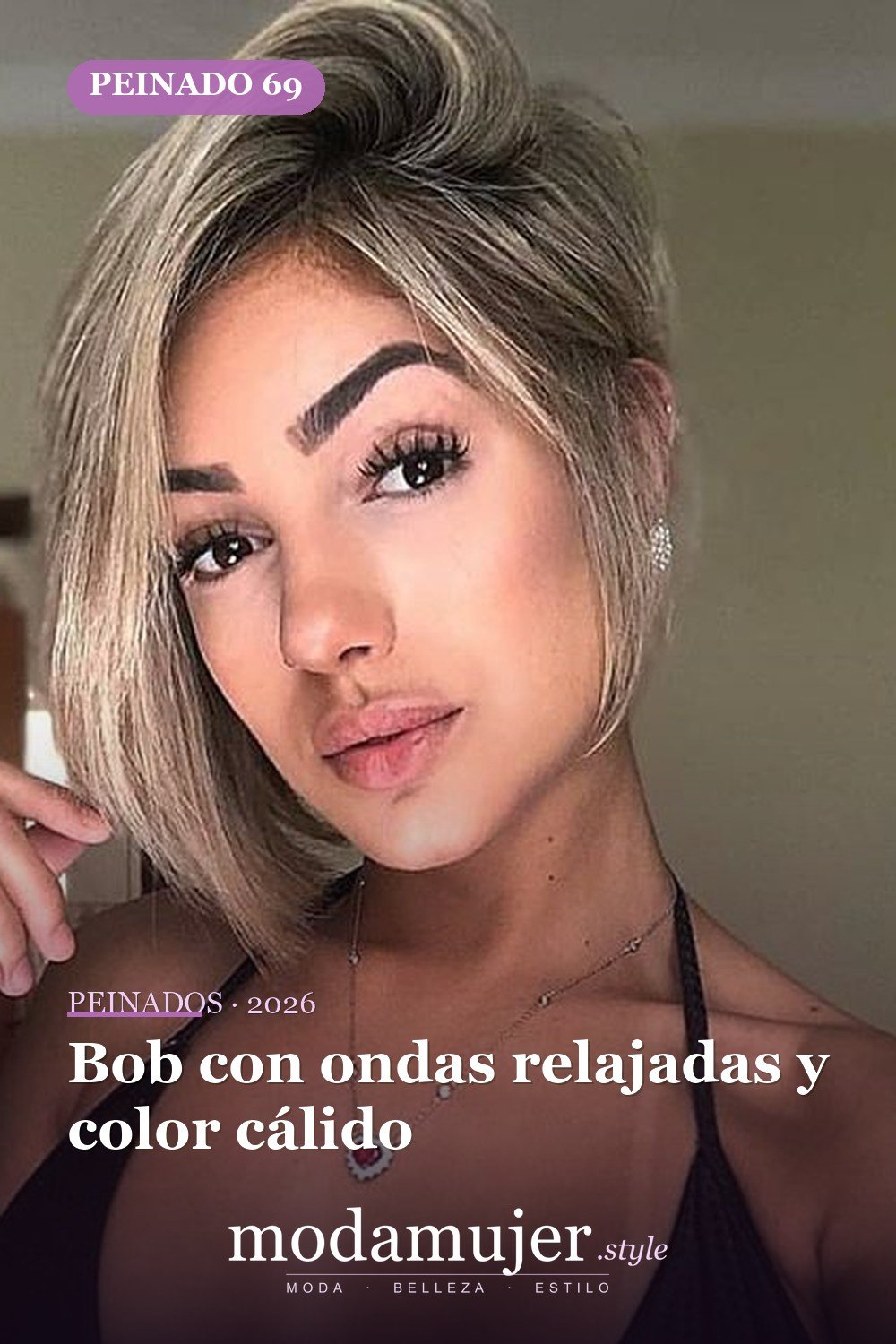 Bob con ondas relajadas y color cálido — 72 peinados súper elegantes cortos Bob