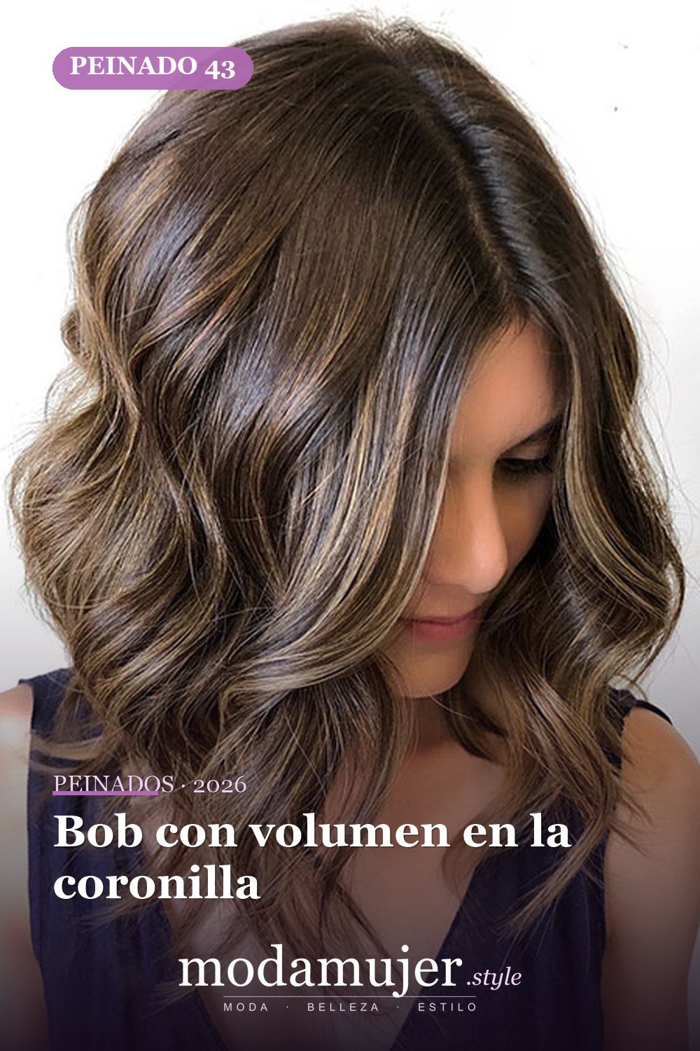 Bob con volumen en la coronilla — 80 mejores fotos de corte de pelo Bob