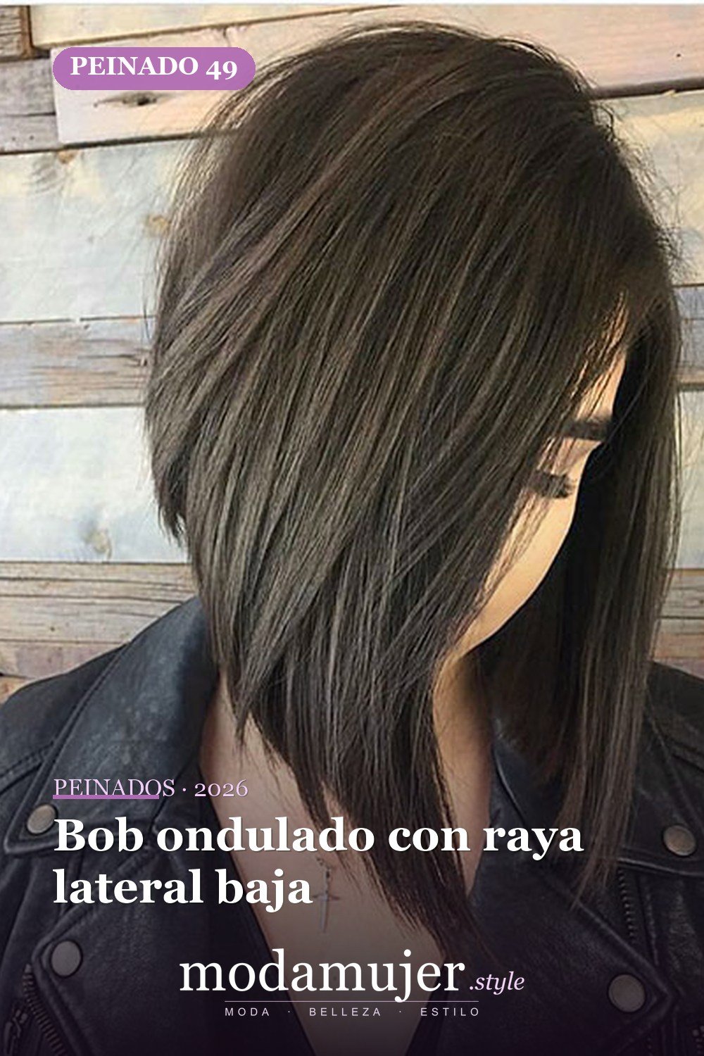 Bob ondulado con raya lateral baja — 80 mejores fotos de corte de pelo Bob