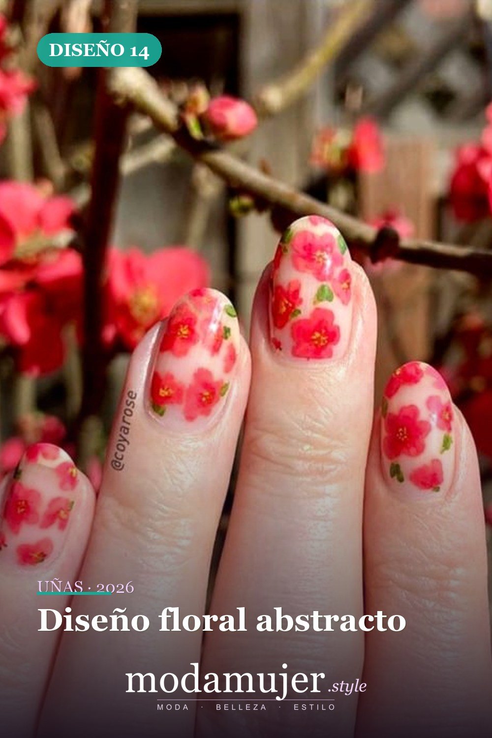 Diseño floral abstracto — Artista de Instagram pinta sus uñas con diseños florales