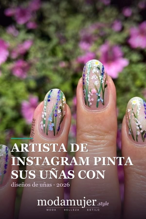 Artista de Instagram pinta sus uñas con diseños florales