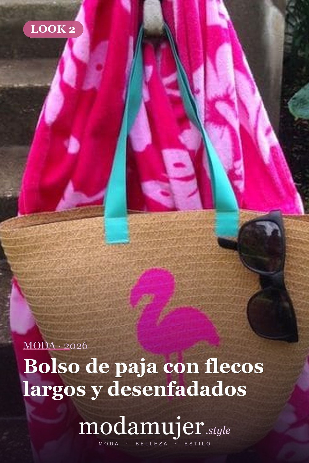 Bolso de paja con flecos largos y desenfadados — Bolsas de playa de paja con pompones y flecos de colores