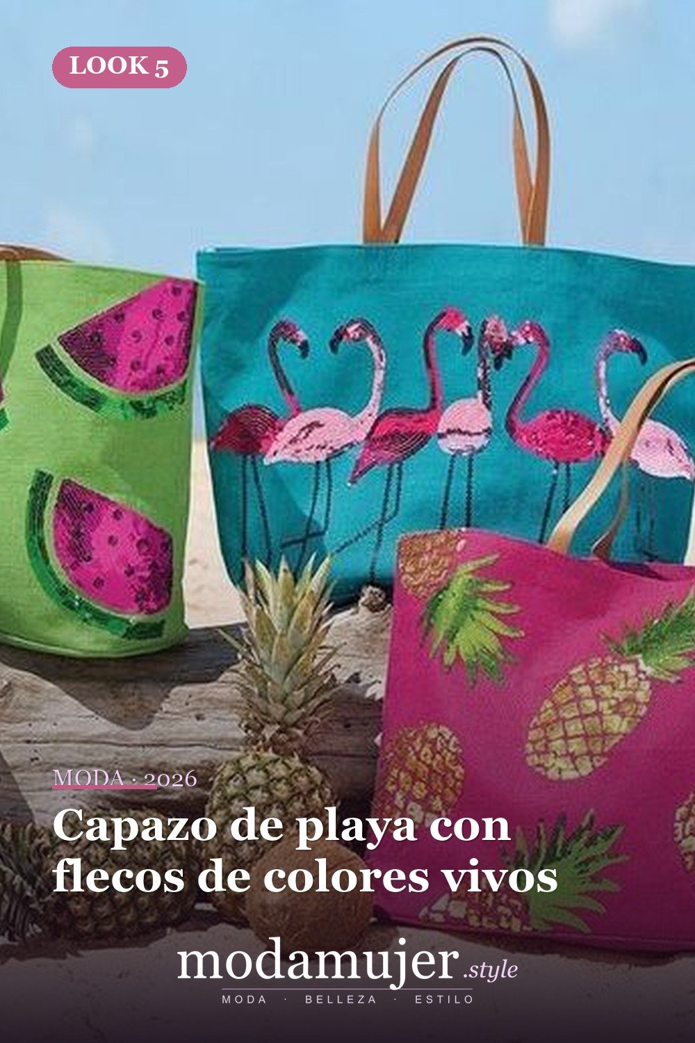 Capazo de playa con flecos de colores vivos — Bolsas de playa de paja con pompones y flecos de colores