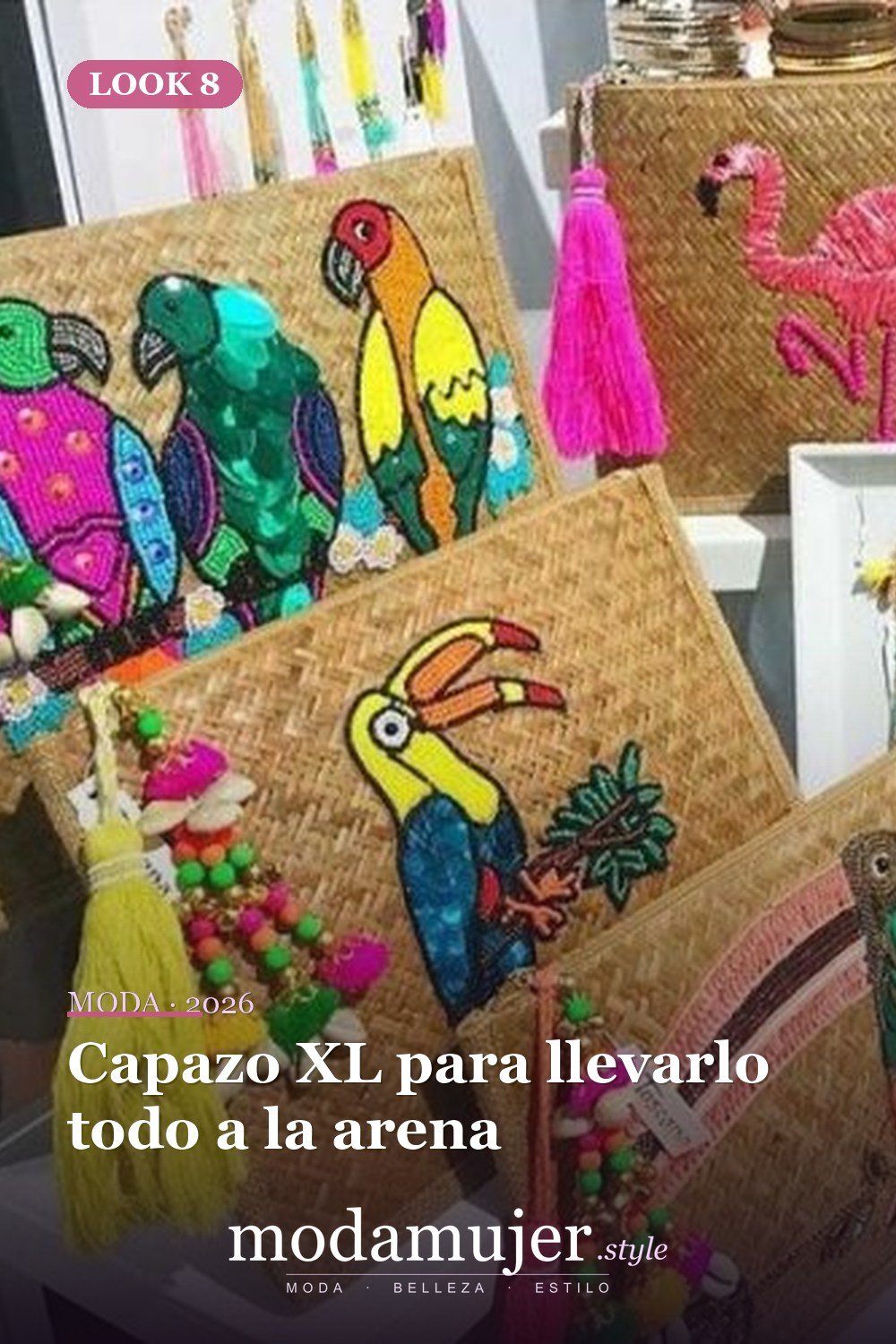 Capazo XL para llevarlo todo a la arena — Bolsas de playa de paja con pompones y flecos de colores
