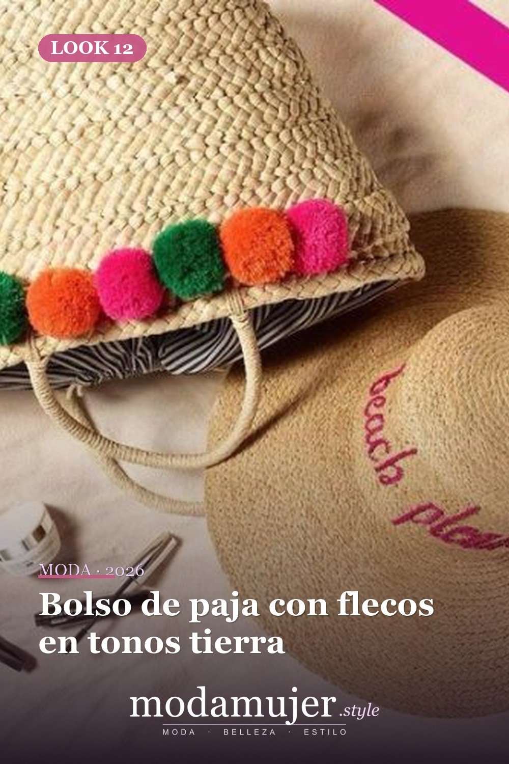 Bolso de paja con flecos en tonos tierra — Bolsas de playa de paja con pompones y flecos de colores